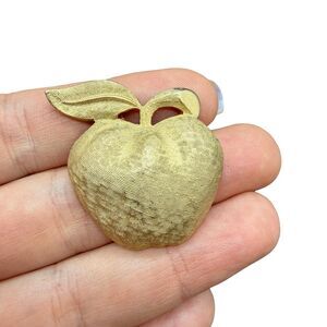 Vintage Jewelry Gold Tone Apple brooch pin